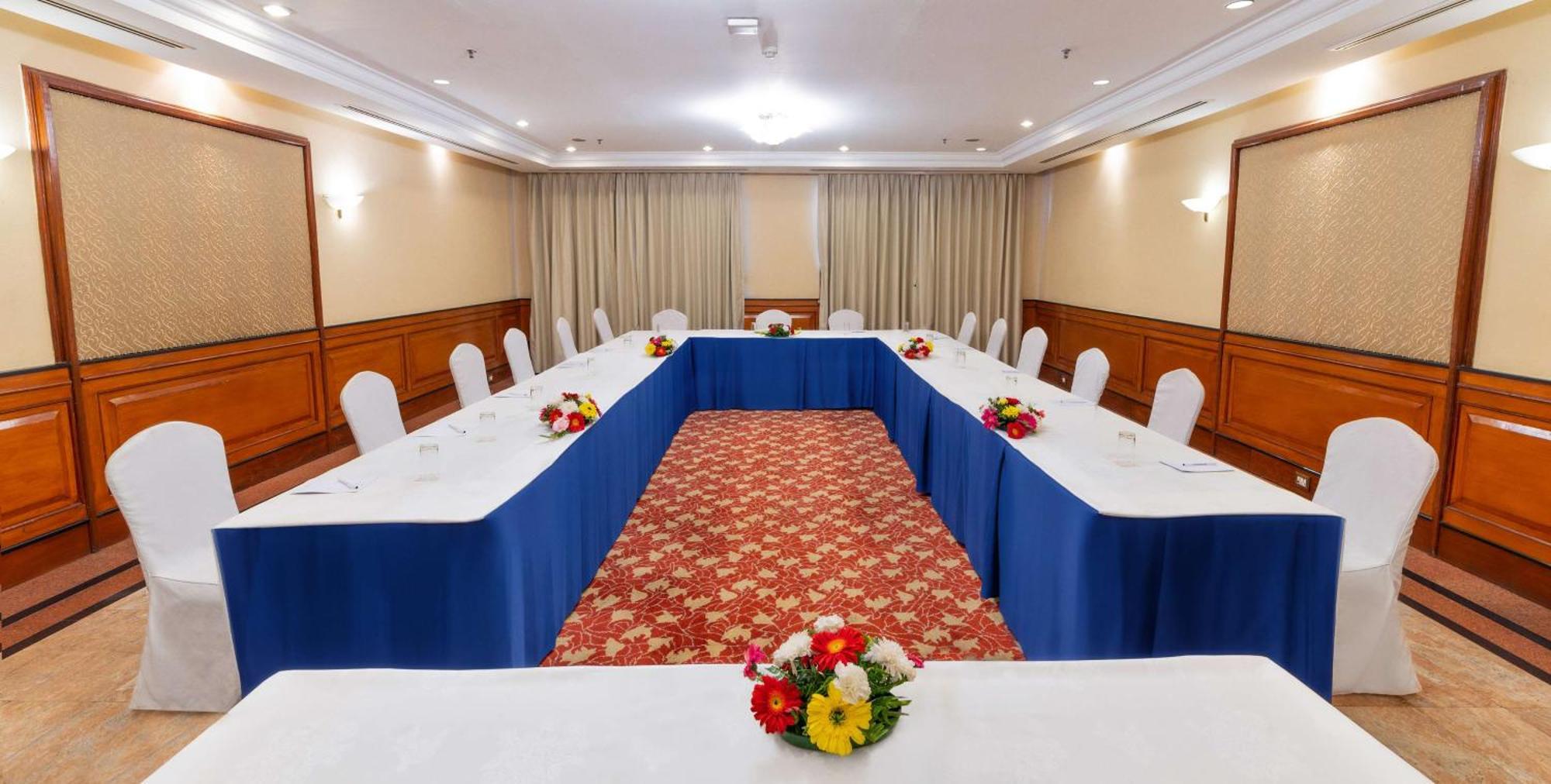 Radisson Hotel Kathmandu Bagian luar foto